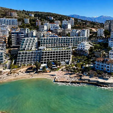 Luxury Seafront - Vacation Vibes Apartment