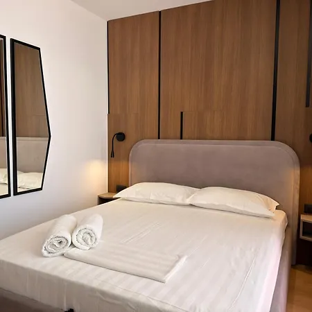 Apartment Luxury Seafront - Vacation Vibes Sarande