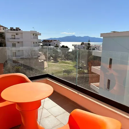 Apartment Luxury Seafront - Vacation Vibes