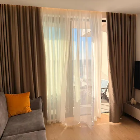 Luxury Seafront - Vacation Vibes Sarande