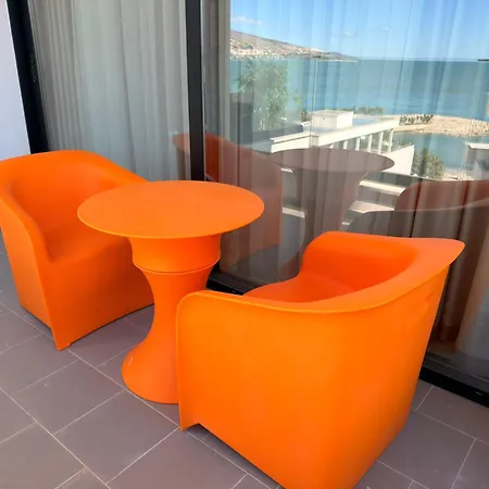 Luxury Seafront - Vacation Vibes Apartment *