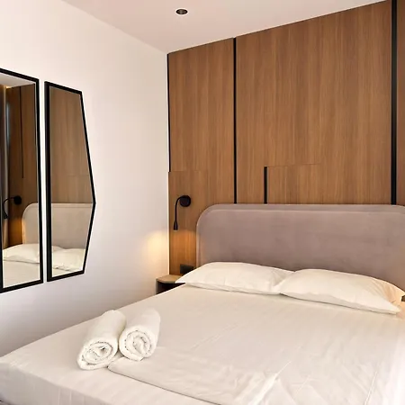 Apartment Luxury Seafront - Vacation Vibes Sarande