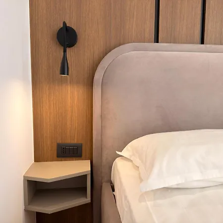 Apartment Luxury Seafront - Vacation Vibes Sarande