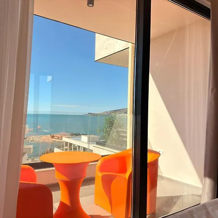 Luxury Seafront - Vacation Vibes Apartment Sarande