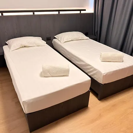 Luxury Seafront - Vacation Vibes Apartment *